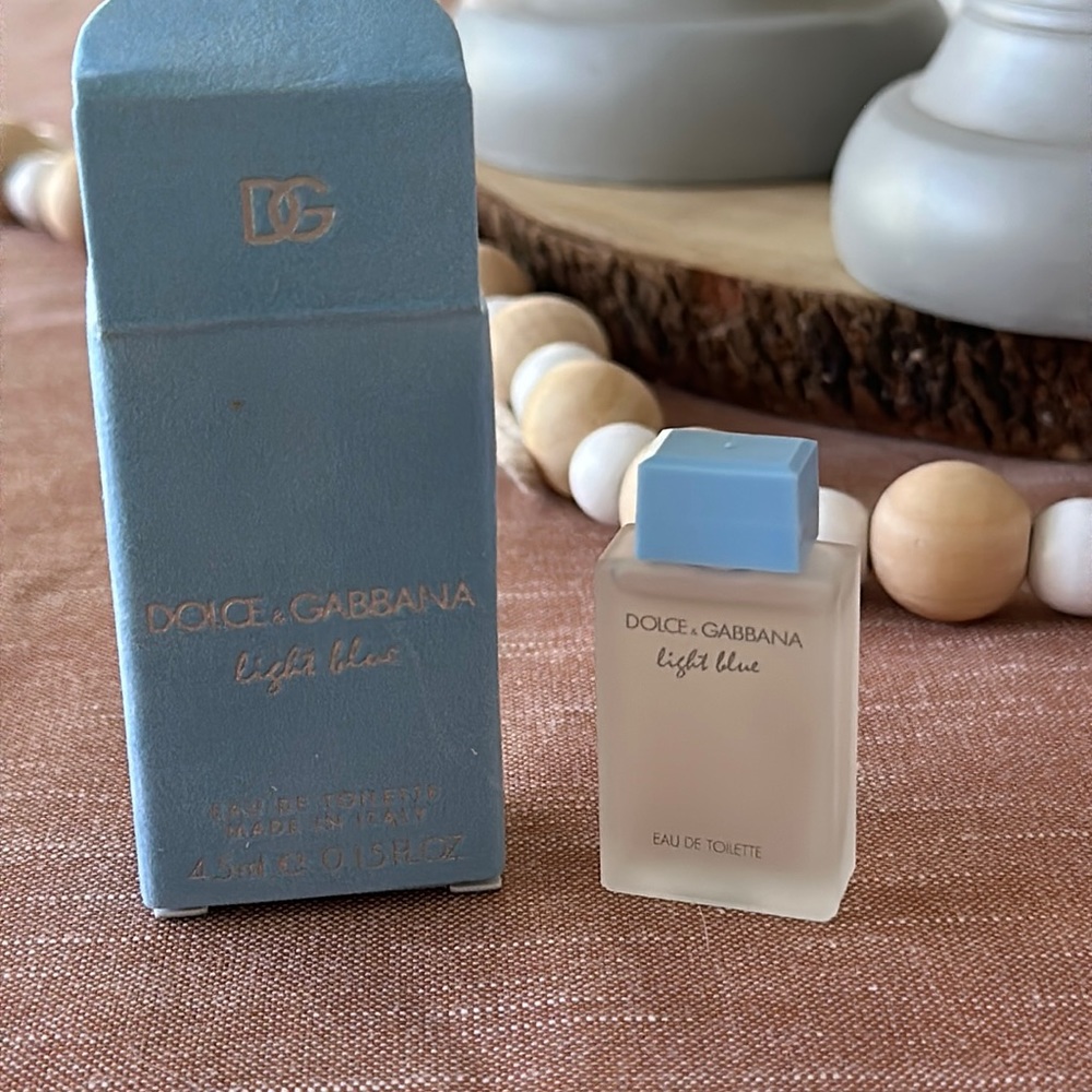 Dolce & Gabbana light blue dabber bottle - Picture 1 of 2